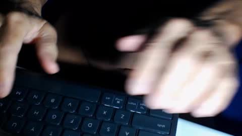 chattrbatr online show from February 6, 2025, 12:05 pm