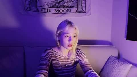 cupcakesoul online show from June 21, 2026, 8:22 pm