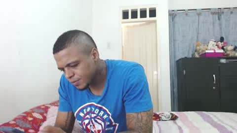 dominic and julieta... independent models online show from December 6, 2024, 10:38 am