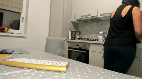 maria  alex online show from October 13, 2025, 10:32 pm