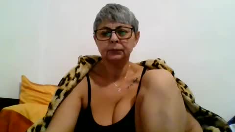 couple online show from January 6, 2025, 5:59 pm