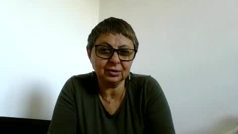 couple online show from October 20, 2025, 11:54 am