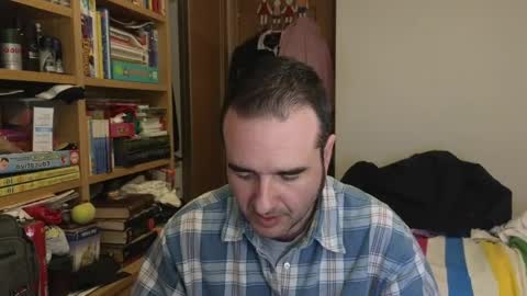 curiosillo1983 online show from April 15, 2026, 3:52 pm