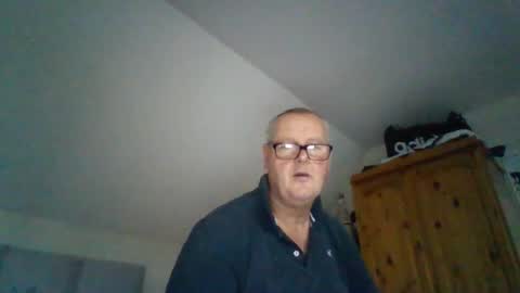 curiousax77 online show from December 18, 2025, 10:54 am