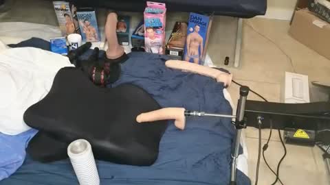 Curiousbisex22 online show from April 16, 2026, 12:22 am