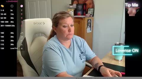 curious couple online show from February 25, 2025, 3:38 pm