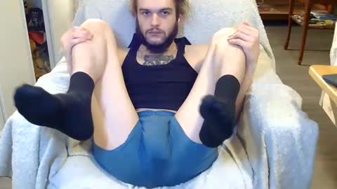 curiouss25 online show from December 3, 2025, 10:30 pm