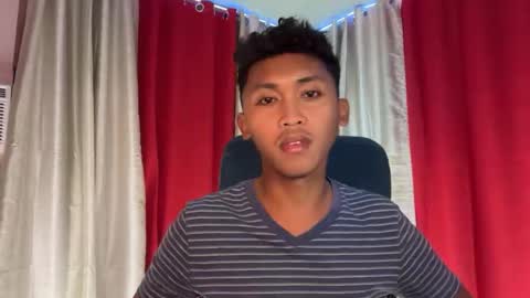 curly_iron online show from February 1, 2026, 11:20 am