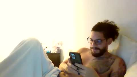 curly_louis online show from October 4, 2025, 11:47 pm