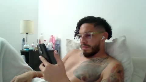 curly_louis online show from October 9, 2025, 2:31 am