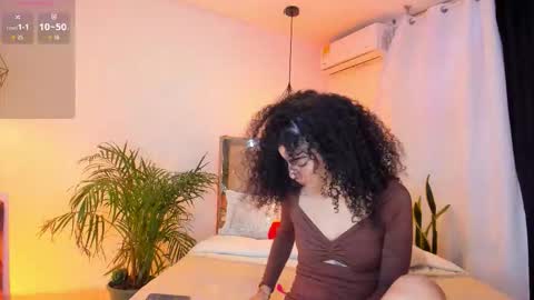 Rose online show from October 15, 2025, 10:21 pm