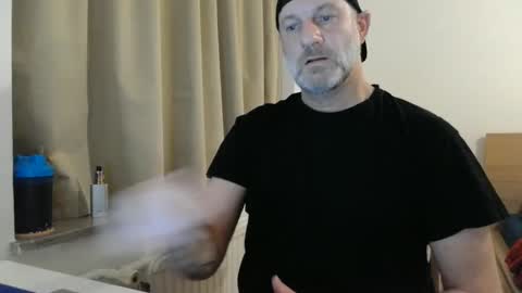 Curman85 online show from February 18, 2025, 11:41 pm