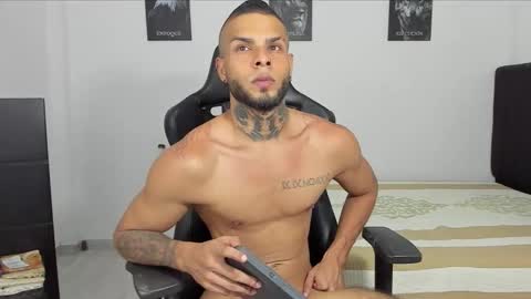 curtis_blake online show from September 16, 2025, 1:39 am