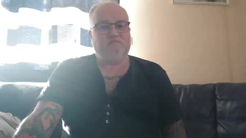 Snapshot of curtus14 chatting on December 2, 2024, 8:19 am curtus14 online show from December 2, 2024, 8:19 am