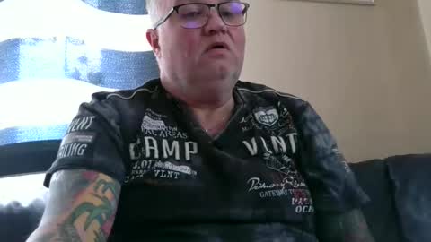 Snapshot of curtus14 chatting on November 22, 2025, 9:52 am curtus14 online show from November 22, 2025, 9:52 am