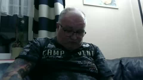 Snapshot of curtus14 chatting on December 14, 2025, 9:30 pm curtus14 online show from December 14, 2025, 9:30 pm