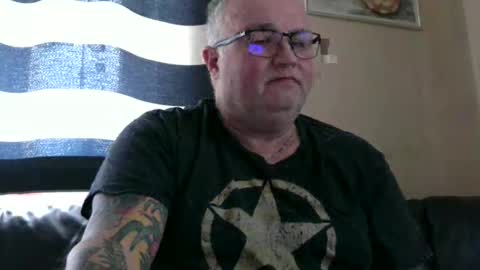 Snapshot of curtus14 chatting on December 22, 2025, 8:55 am curtus14 online show from December 22, 2025, 8:55 am