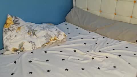 Snapshot of curvey_queen chatting on February 6, 2026, 1:47 pm Lolah online show from February 6, 2026, 1:47 pm