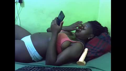 curvy_corazon1 online show from October 21, 2025, 6:25 am