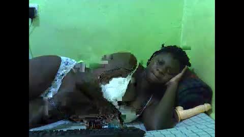 curvy_corazon1 online show from October 26, 2025, 1:00 am