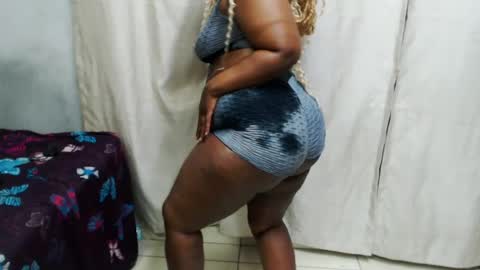 Snapshot of curvydarkfatass chatting on July 13, 2026, 12:57 am curvydarkfatass online show from July 13, 2026, 12:57 am