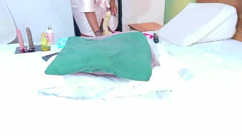 Danna online show from September 13, 2025, 8:47 am