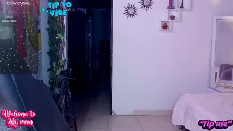 Snapshot of curvyema chatting on January 3, 2025, 8:43 pm EMA online show from January 3, 2025, 8:43 pm