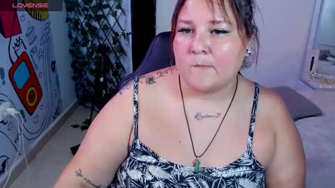 Snapshot of curvyema chatting on January 25, 2025, 11:54 pm EMA online show from January 25, 2025, 11:54 pm
