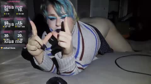 Curvygothfemboy online show from February 13, 2025, 7:03 am