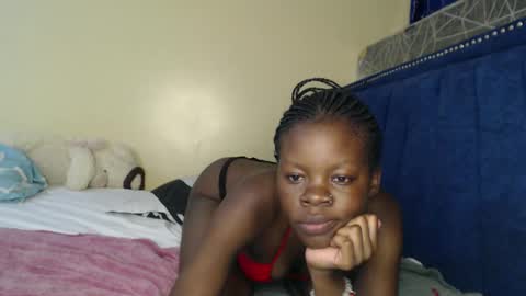 curvyjoan online show from March 28, 2026, 8:03 am