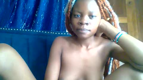 Snapshot of curvyjoan chatting on June 3, 2026, 2:33 pm curvyjoan online show from June 3, 2026, 2:33 pm