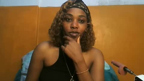 Snapshot of curvylyin chatting on June 5, 2026, 9:09 pm curvylyin online show from June 5, 2026, 9:09 pm
