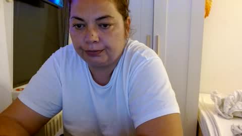 Snapshot of curvymomylore chatting on June 2, 2026, 9:28 pm Lore online show from June 2, 2026, 9:28 pm