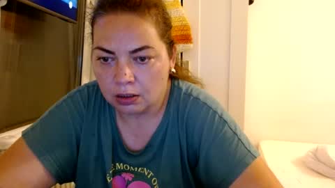 Snapshot of curvymomylore chatting on June 30, 2026, 8:10 pm Lore online show from June 30, 2026, 8:10 pm