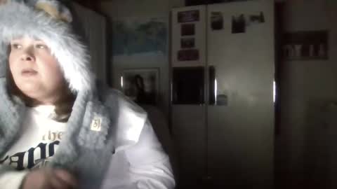 dahlia -kim online show from December 15, 2024, 6:29 am