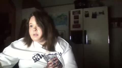 dahlia -kim online show from January 3, 2025, 3:27 am