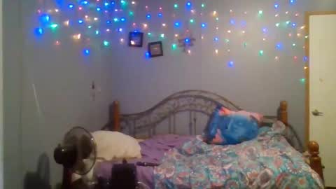 dahlia -kim online show from January 13, 2025, 11:49 pm