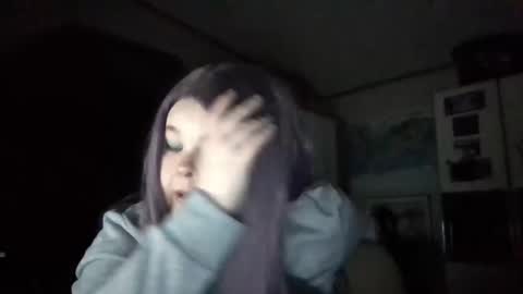 dahlia -kim online show from March 4, 2025, 2:38 am