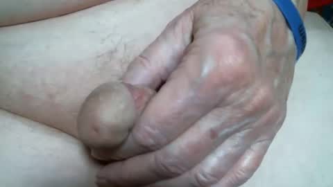 Snapshot of cutandwaxed2 chatting on February 3, 2025, 3:06 pm BI SMOOTH MATURE SUB online show from February 3, 2025, 3:06 pm