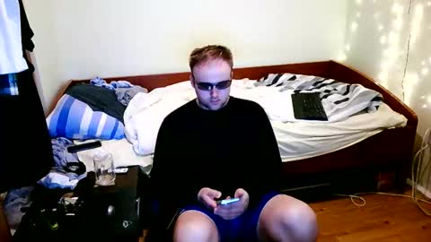 Snapshot of cute69696969 chatting on April 3, 2026, 9:24 pm cute69696969 online show from April 3, 2026, 9:24 pm