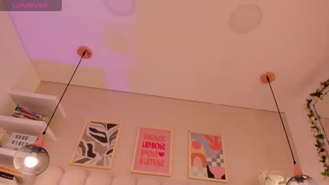 Amber  online show from November 8, 2025, 7:34 pm