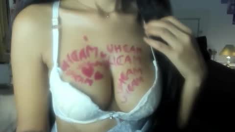 Alisha online show from April 19, 2026, 6:10 pm