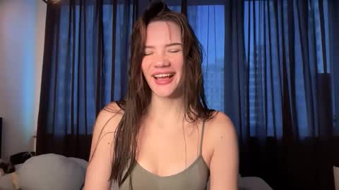 cute_bubbles online show from September 20, 2025, 2:51 pm