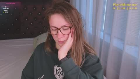 Snapshot of cute_darina chatting on April 24, 2026, 1:41 am Everyday stream in the same time online show from April 24, 2026, 1:41 am