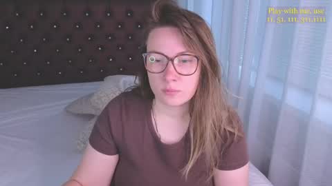 Snapshot of cute_darina chatting on May 11, 2026, 1:22 am Everyday stream in the same time online show from May 11, 2026, 1:22 am