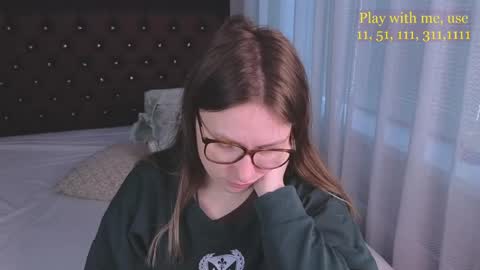 Snapshot of cute_darina chatting on May 14, 2026, 1:34 am Everyday stream in the same time online show from May 14, 2026, 1:34 am