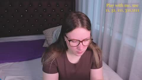 Snapshot of cute_darina chatting on May 26, 2026, 1:23 am Everyday stream in the same time online show from May 26, 2026, 1:23 am