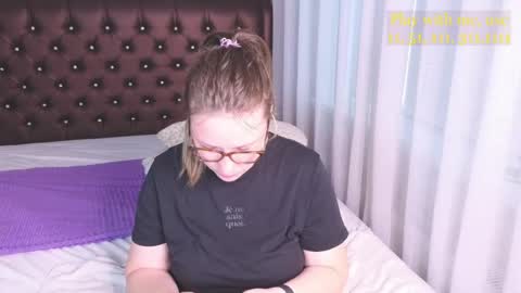 Snapshot of cute_darina chatting on May 29, 2026, 1:47 am Everyday stream in the same time online show from May 29, 2026, 1:47 am
