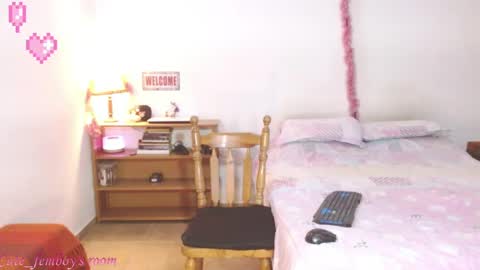 Snapshot of cute_femboy420 chatting on June 3, 2026, 1:19 am Valeria Vergara online show from June 3, 2026, 1:19 am