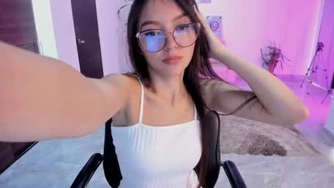Snapshot of cute_fox_1 chatting on July 17, 2026, 2:34 pm Bella Fox online show from July 17, 2026, 2:34 pm